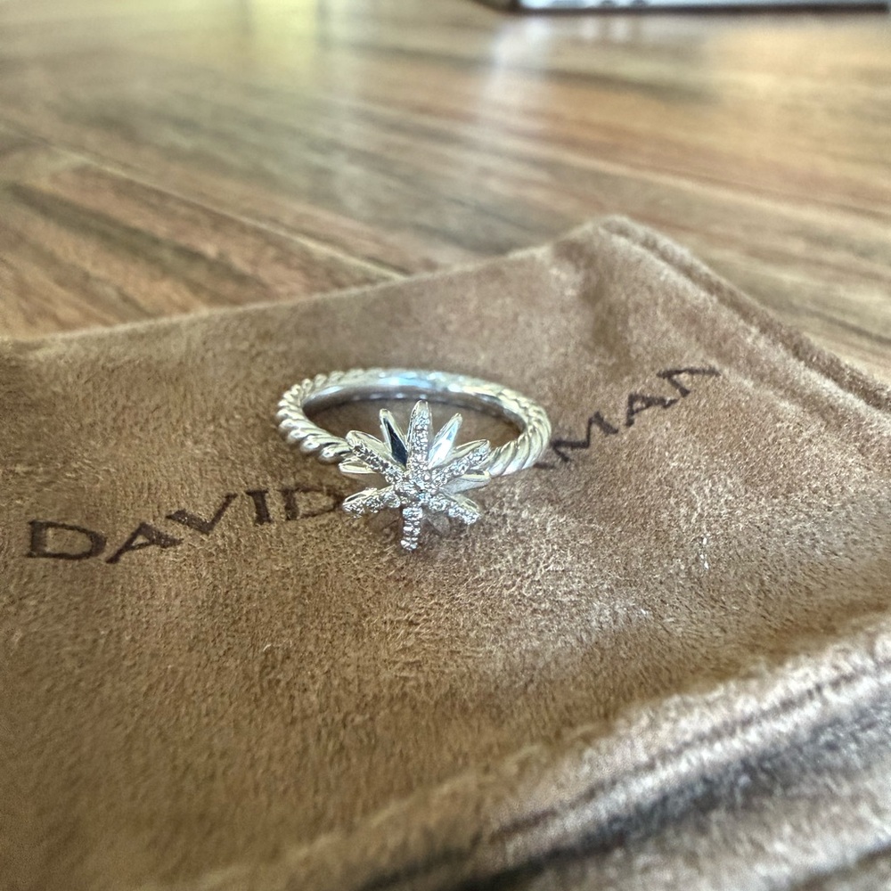 David Yurman Petite Starburst Ring with Diamonds - Picture 7 of 12